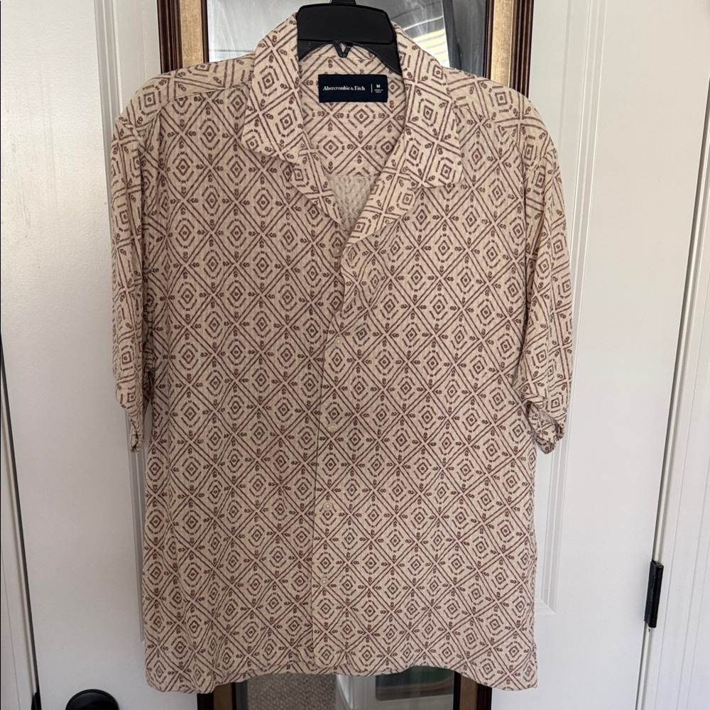 Abercrombie & Fitch Beige Geometric Shirt